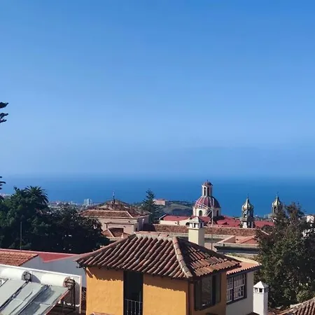 Stunning Views In Romantic Old Town Feriehus